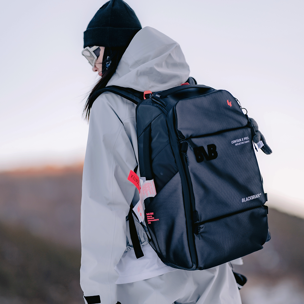 35L CONTAIN X BACKPACK / Pro. Reflective Black