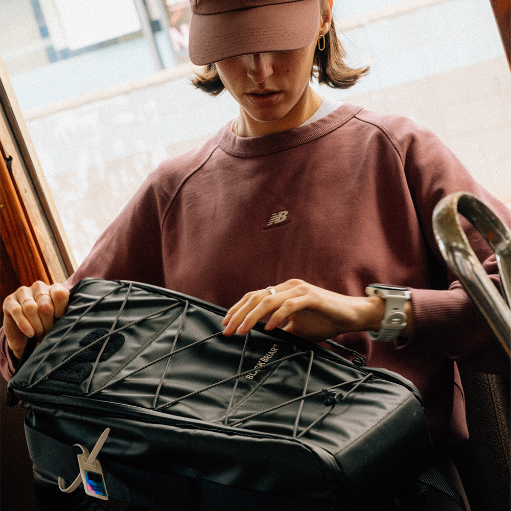 RANGE X スリングバッグ M / アッシュブラック