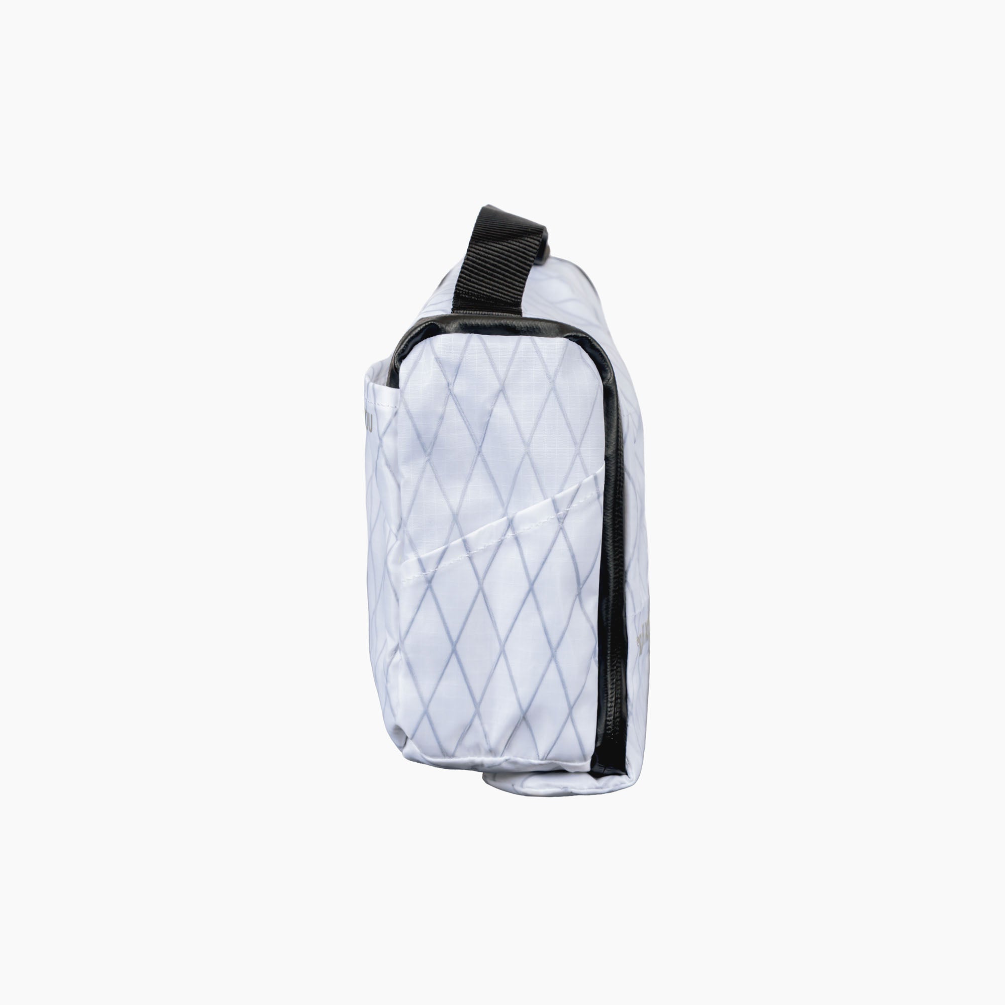 CONTAIN WASH POUCH / Ultra X white