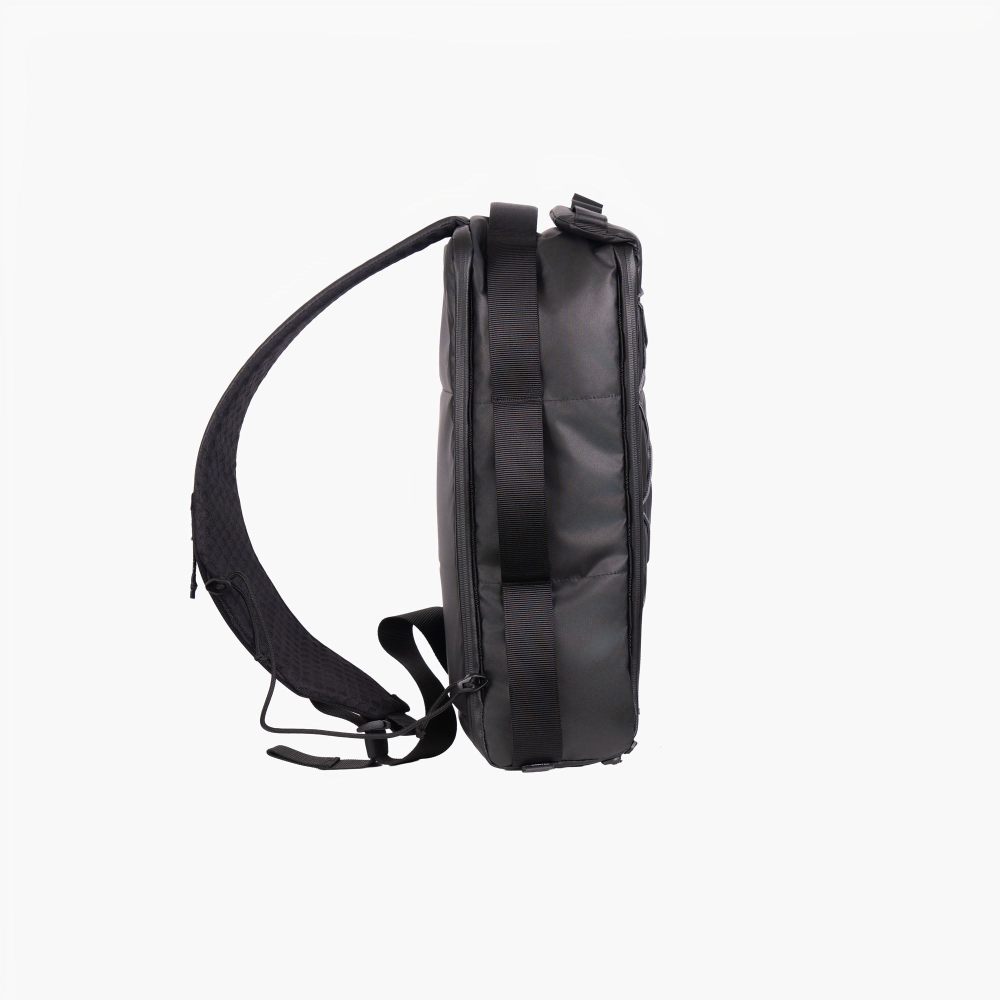 RANGE X スリングバッグ M / アッシュブラック