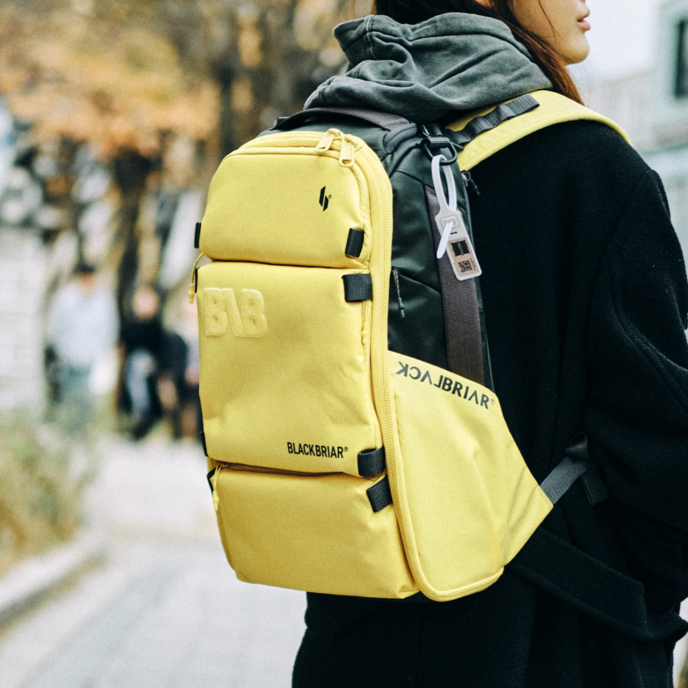 20L CONTAIN X BACKPACK / Yellow Stone