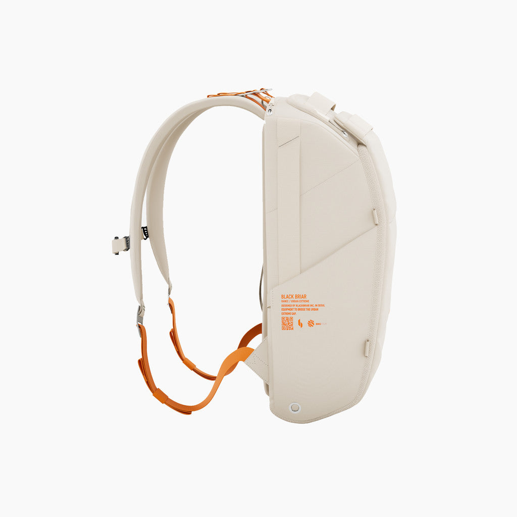 25L Range Urban Backpack 1.0 / Desert White