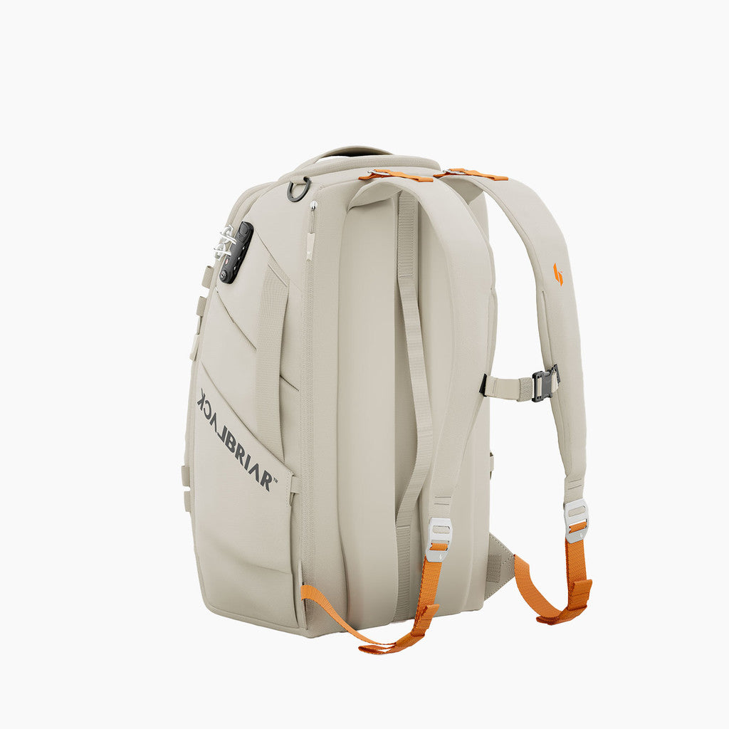 35L 익스트림 트래블 백팩 7.0 / 데저트 화이트