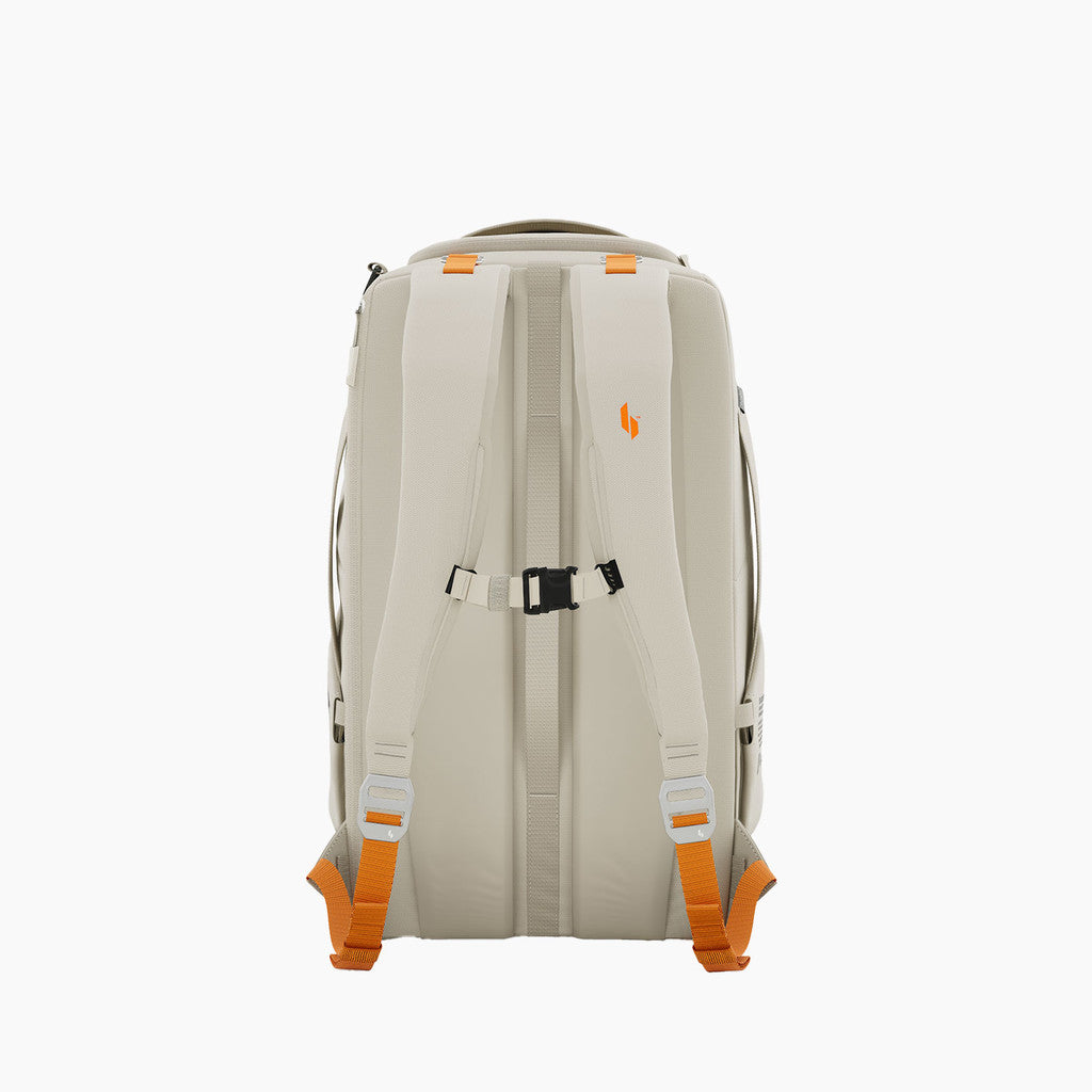 35L 익스트림 트래블 백팩 7.0 / 데저트 화이트