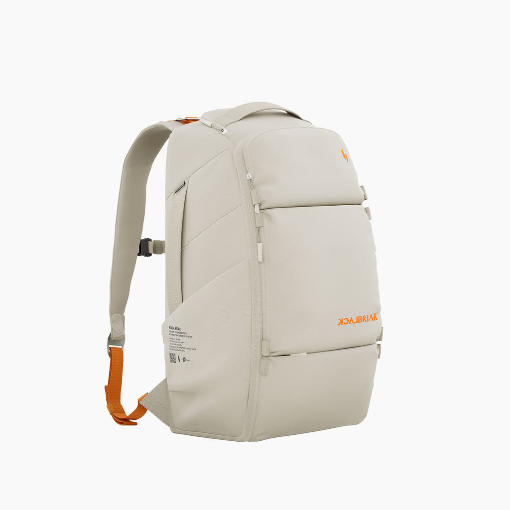 35L 익스트림 트래블 백팩 7.0 / 데저트 화이트