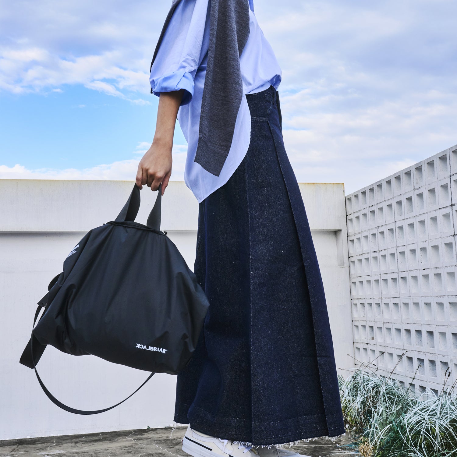 Light Cross Bag L / Ashy White