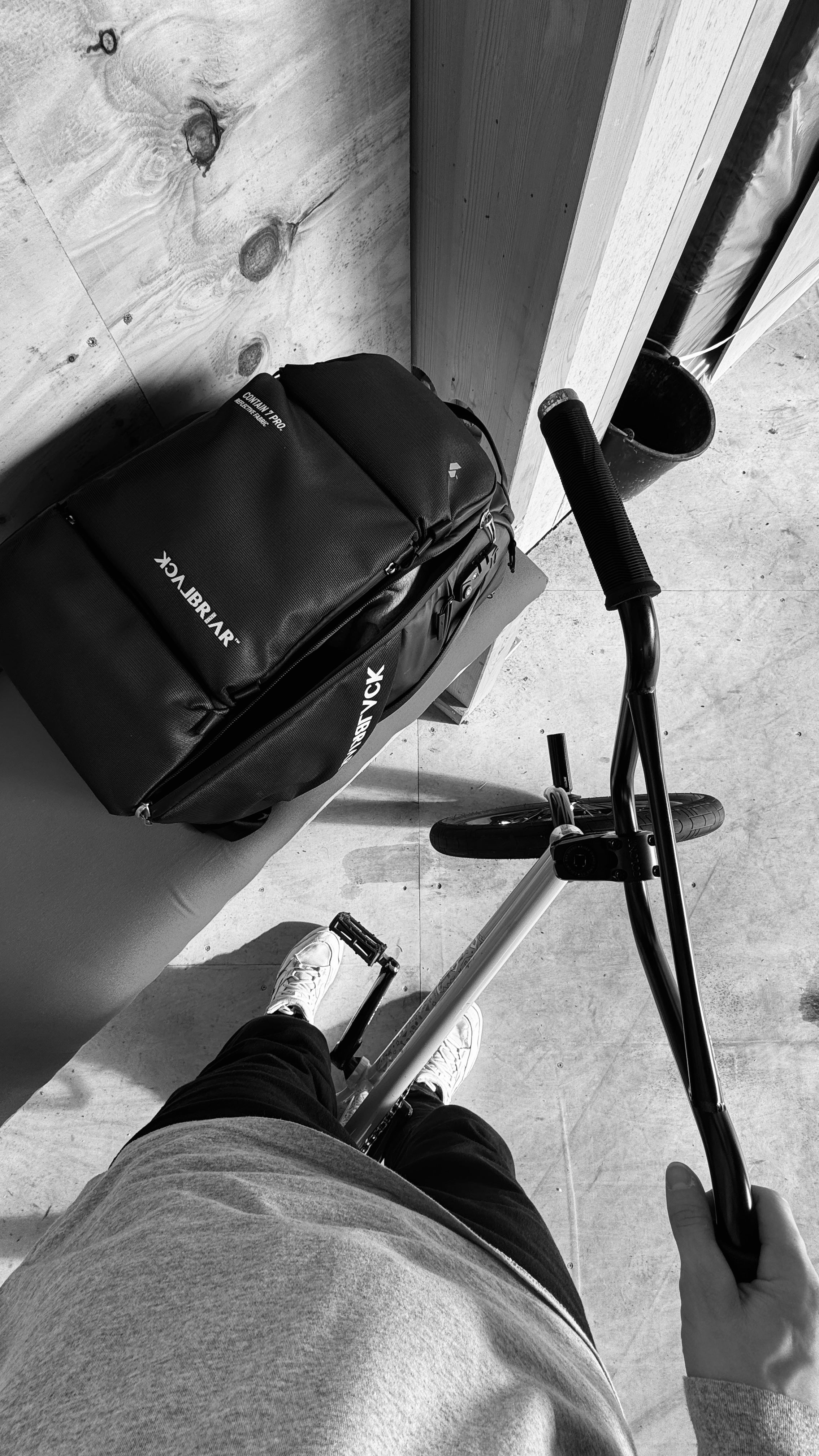 RANGE X Wide Wheeled Ski & Snowboard Bag | BLACKBRIAR